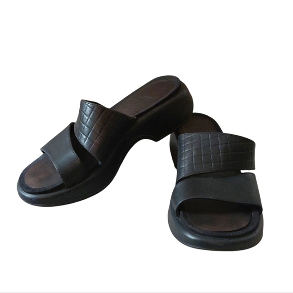 Dansko Black Women's Sandals - Picture 2 of 12